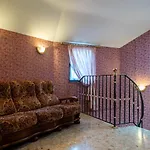 Bon Aubrac Pour 12 Personnes Holiday home Les Hermaux