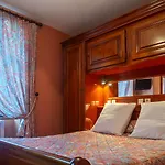 Holiday home Bon Aubrac Pour 12 Personnes Les Hermaux