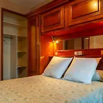 Holiday home Bon Aubrac Pour 12 Personnes *