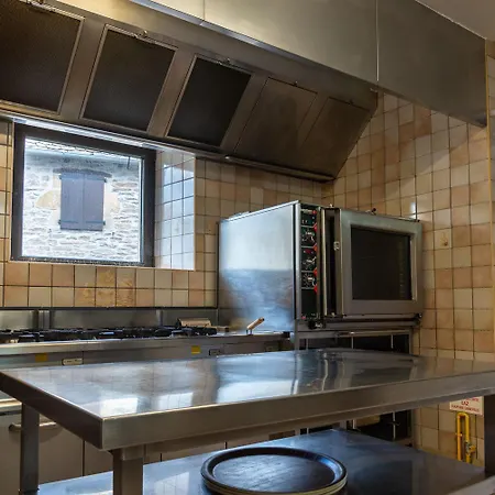 Bon Aubrac Pour 12 Personnes * Les Hermaux