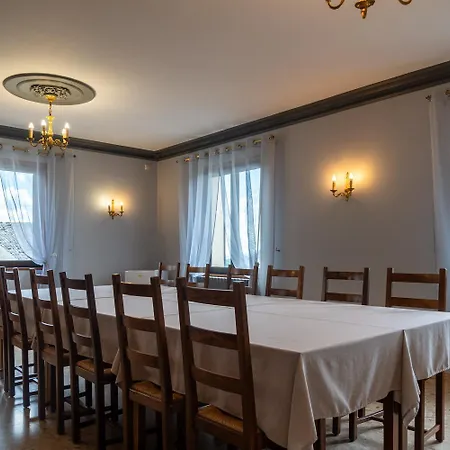 Hébergement de vacances Bon Aubrac Pour 12 Personnes *
