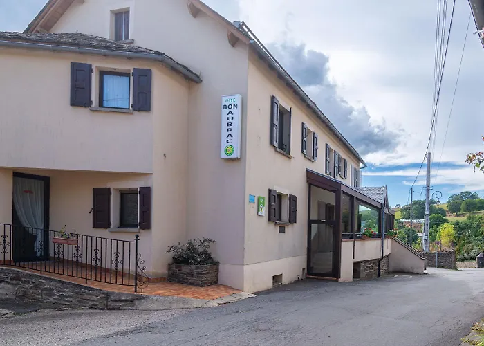 Bon Aubrac Pour 12 Personnes Hébergement de vacances
