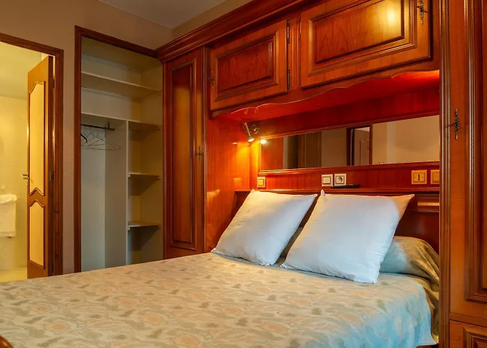 Hébergement de vacances Bon Aubrac Pour 12 Personnes *